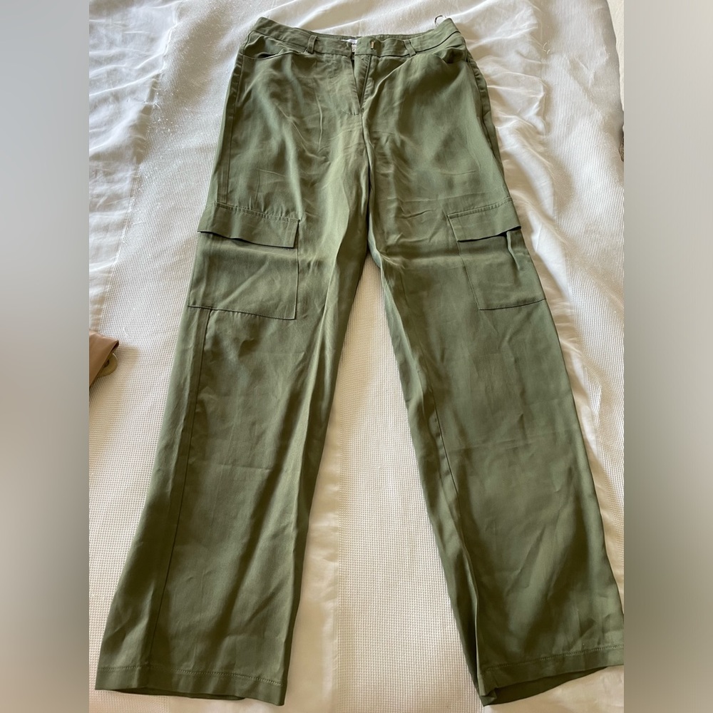 Superdown cargo pants never worn